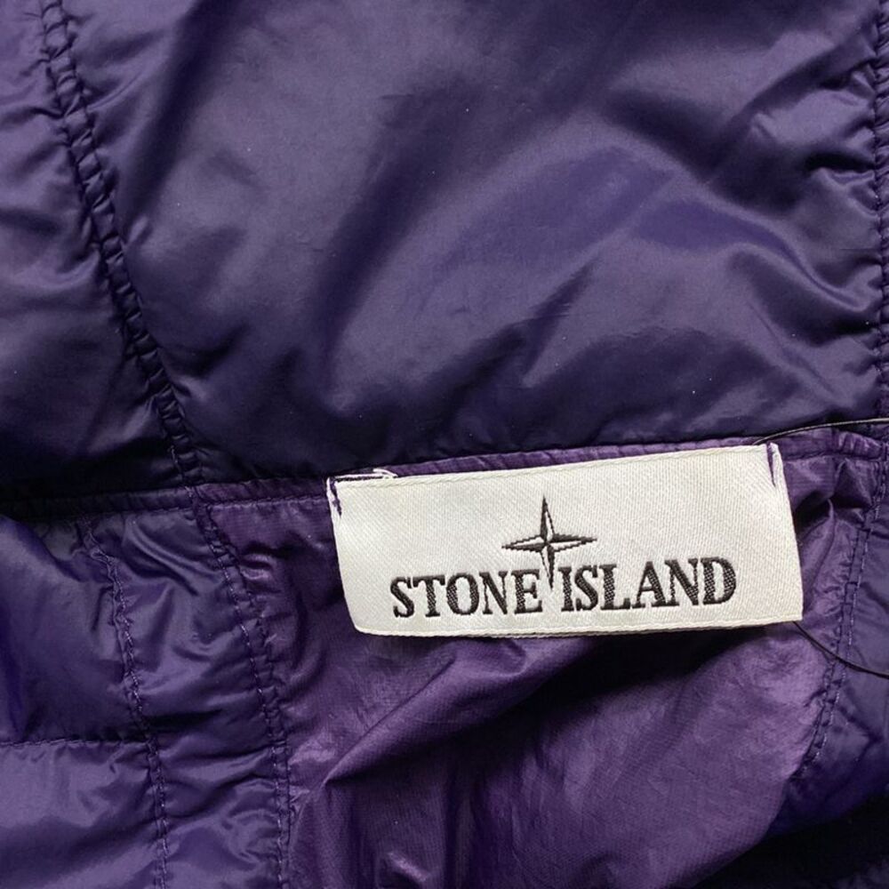 Stone Island Hooded Puffer Jacket in Purple Nylon - Picture 2 of 10